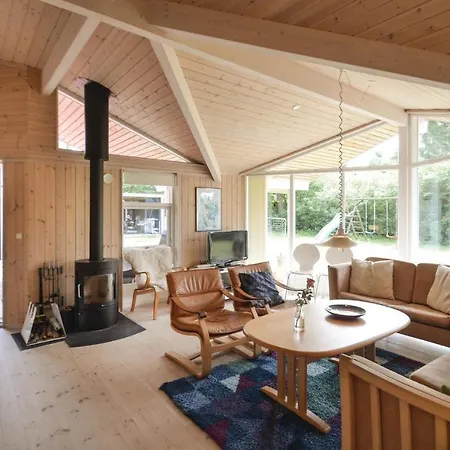 Three-bedroom In Vaggerlose *