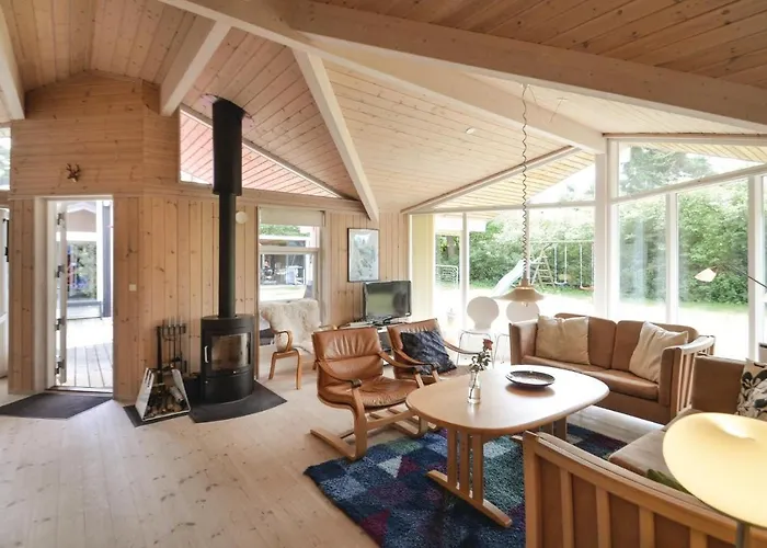 Three-bedroom In Vaggerlose *