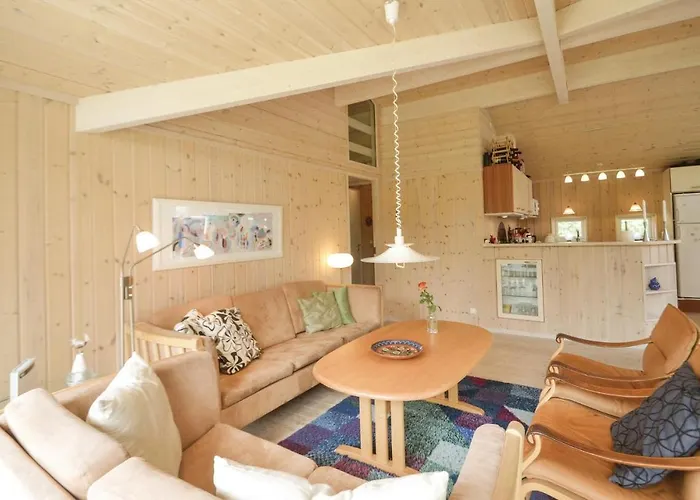 Three-bedroom In Vaggerlose Semesterbostad Bøtø By